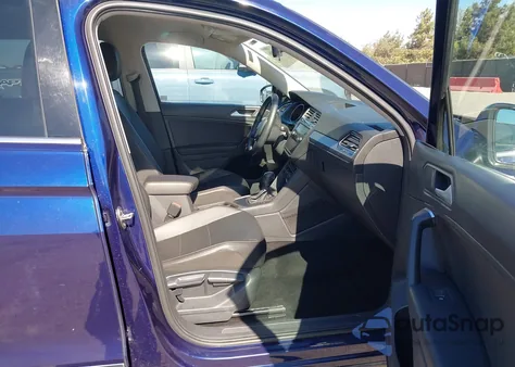 2021 Volkswagen Tiguan 2.0T Se/2.0T Se R-Line Black/2.0T Sel from USA, damaged, VIN 3VV3B7AX8MM118135